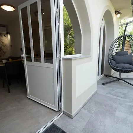 Kosta Villa