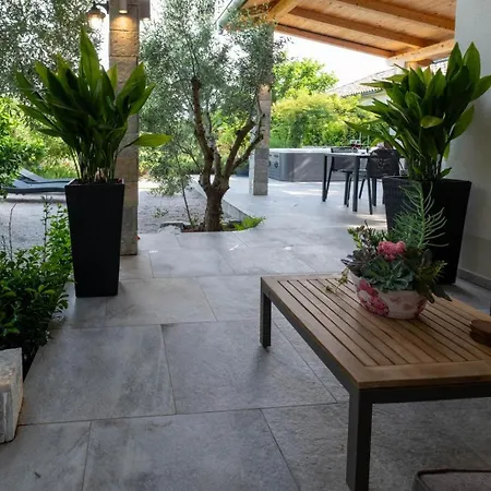 Kosta Villa *